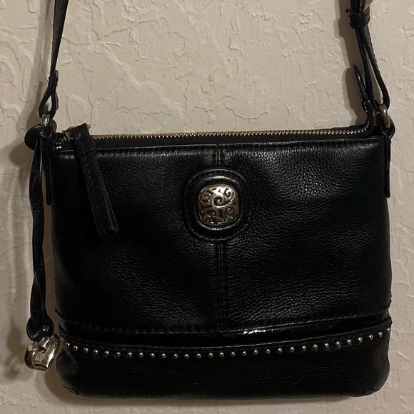 Crossbody Brighton black leather purse with silver accents - Picture 5 of 17